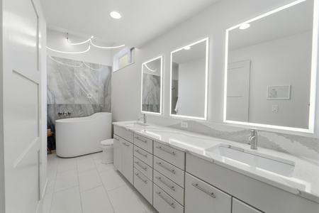 Next Photo
