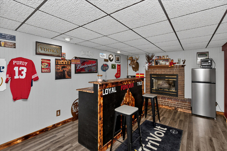 Next Photo