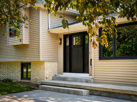 Next Photo
