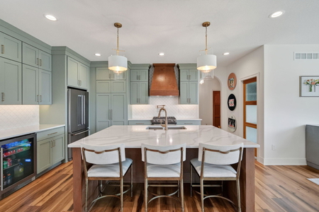 Next Photo