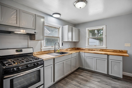 Next Photo