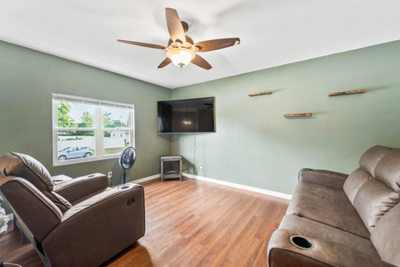 Next Photo