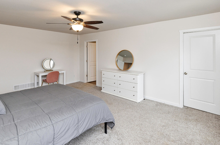 Next Photo